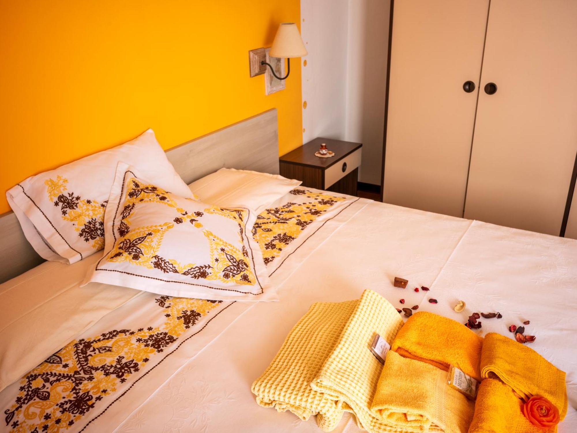 B&B La Vittoria Crone Ngoại thất bức ảnh